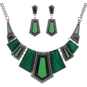 Lustrous Irregular Rhinestone Collar Set with Green Enamel - Elegant Gift Idea